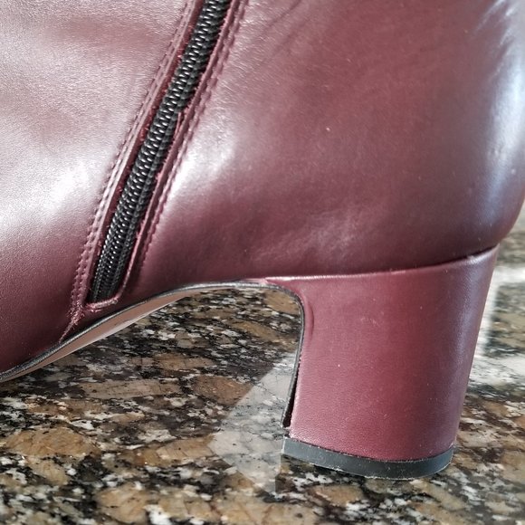 ๐ Burgundy leather booties - Picture 9 of 12